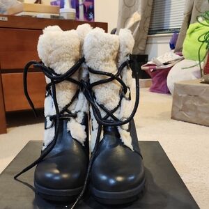 Sorel Black and Cream Winter Boots